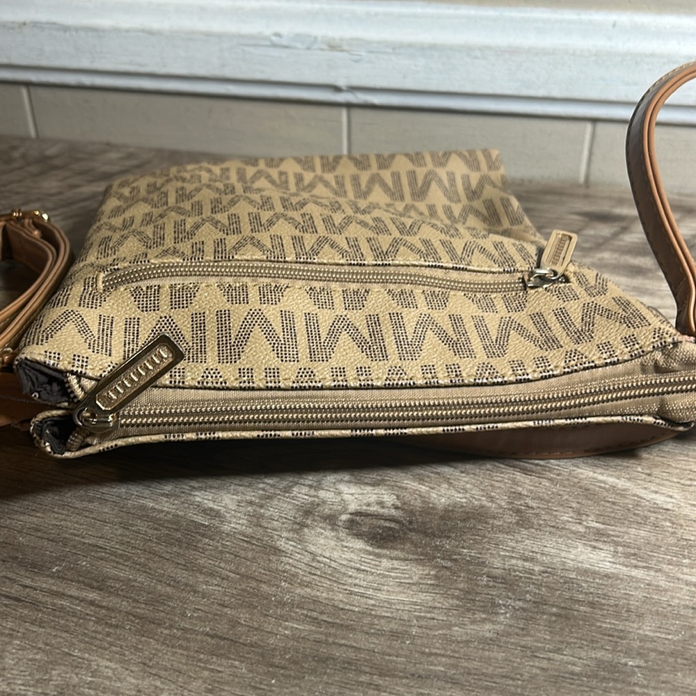 MKF Collection Sofie M Signature Crossbody Bag by Mia K - Picture 4 of 10